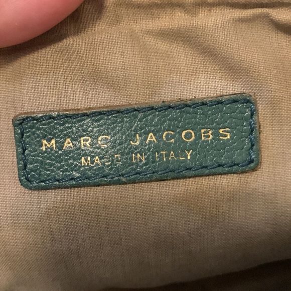 MARC JACOBS 100% AUTHENTIC BEAUTIFUL QUILTED SHOULDER BAG WITH GOLD HARDWARE! 😍 - Picture 10 of 10